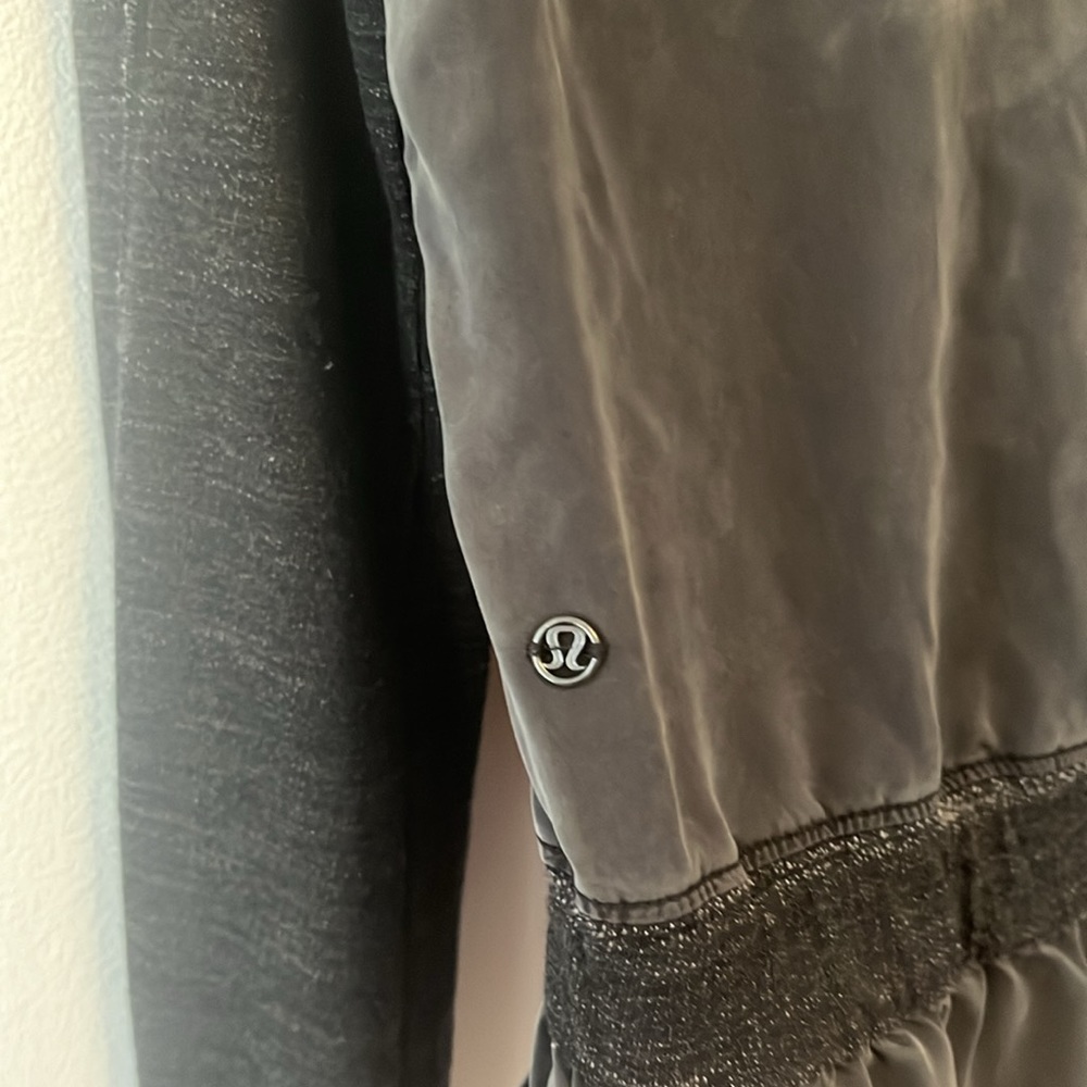 Lululemon Black Hooded Zip Jacket with Ruffle Hem - Picture 6 of 7